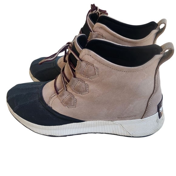 Sorel Shoes - Sorel Out N About Boots Size 11